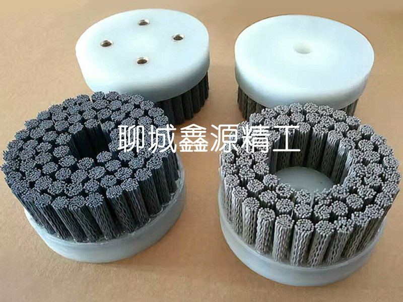 毛刷在鋼板清洗中的應(yīng)用，磨料球刷